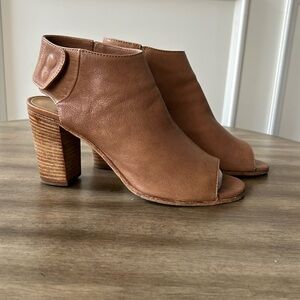Mimosa tan leather open toe mule size 38